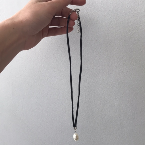 Beautiful Pearl Choker Princess Necklace - Picture 2 of 5